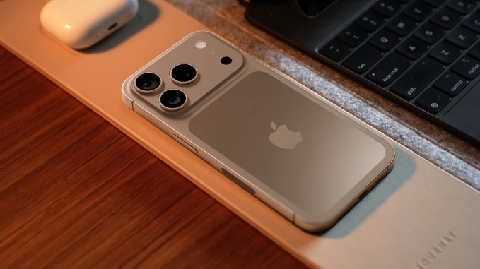 Bigger Battery: 5,000 mAh for Pro Max